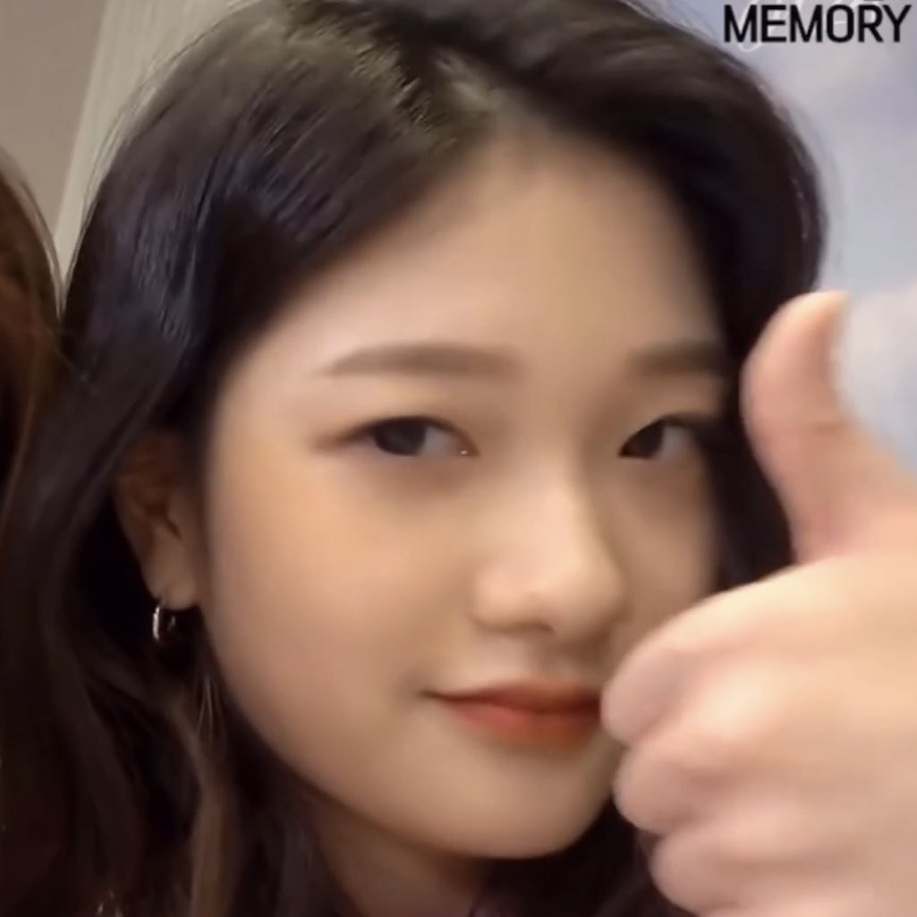 tiny_syeon tweet picture