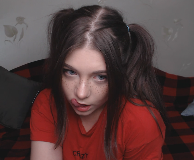 i'm online :3 https://t.co/w6EKeFpv9v