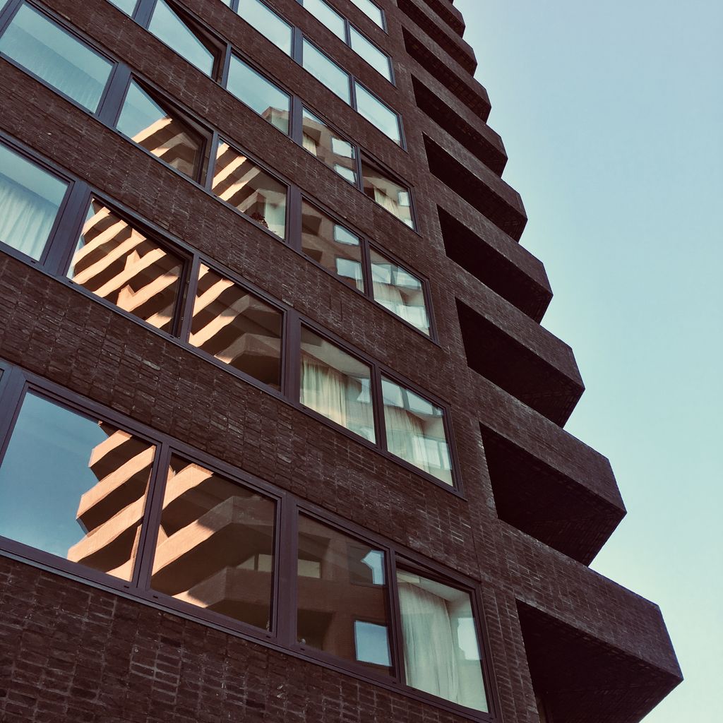 I think this is the last one, a chance to *reflect* (bad-dum-tiss) on recent times...

Finishing now, on #thursdaymorning so I can drop this experiment and go back to keeping my nonsense to myself.

Hope it was interesting.

#mylifeinpictures #london #explore #lockdown