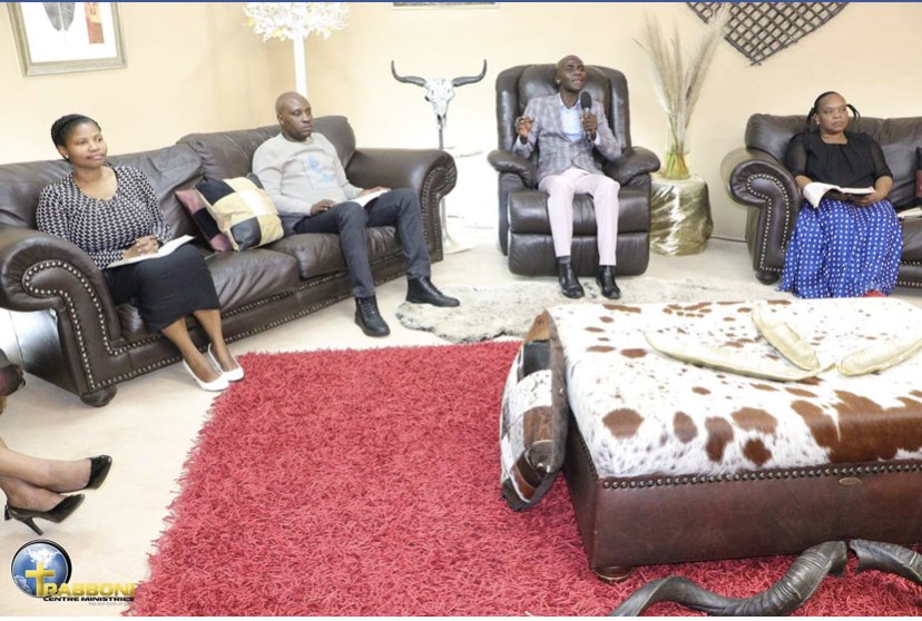 IAmLesegoDaniel's tweet image. #ThursdayThoughts [REFUSE TO SEE THE FLESH]: Humbleness is the key for God to live in you, not what you can do. Therefore, it is vital to have a humble heart. By humbling yourself, God is able to raise you up. Refuse to see the flesh! #HumilityOverPride!
#DoAwayWithPride