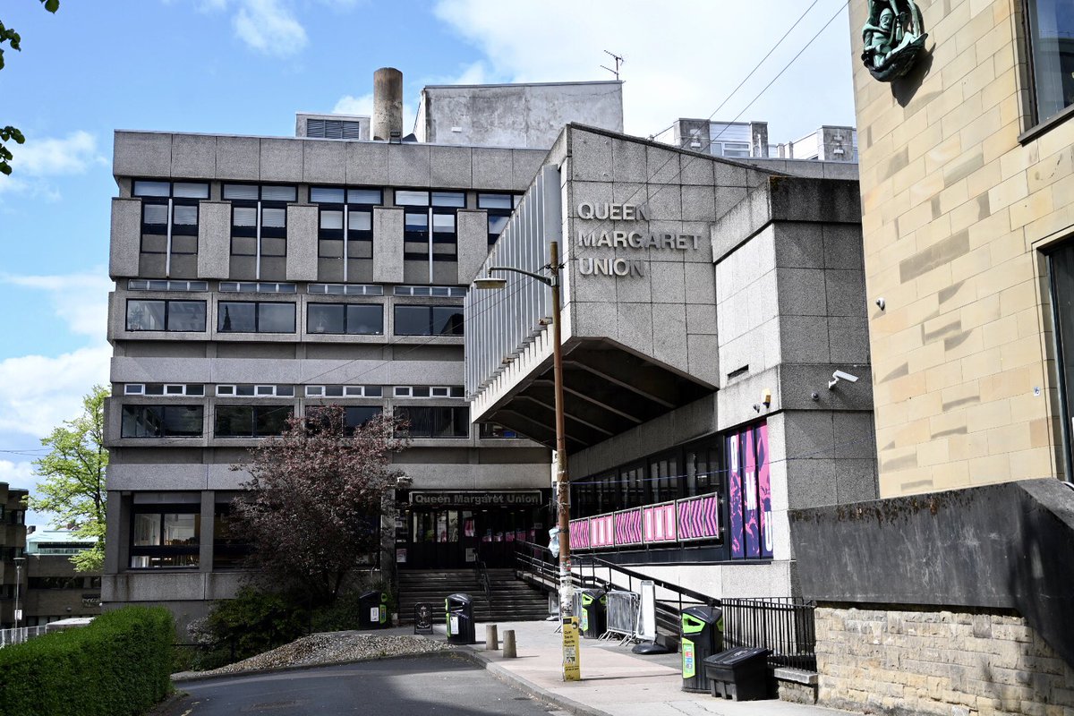 North Park House was once Queen Margaret College (1883), Scotland's first higher education college for women. Called after Saint Margaret, Queen of the Scots (c1045-1093) the name lives on in Glasgow University’s QM Union and Residences.  #WomenMakeHistory  @womenslibrary