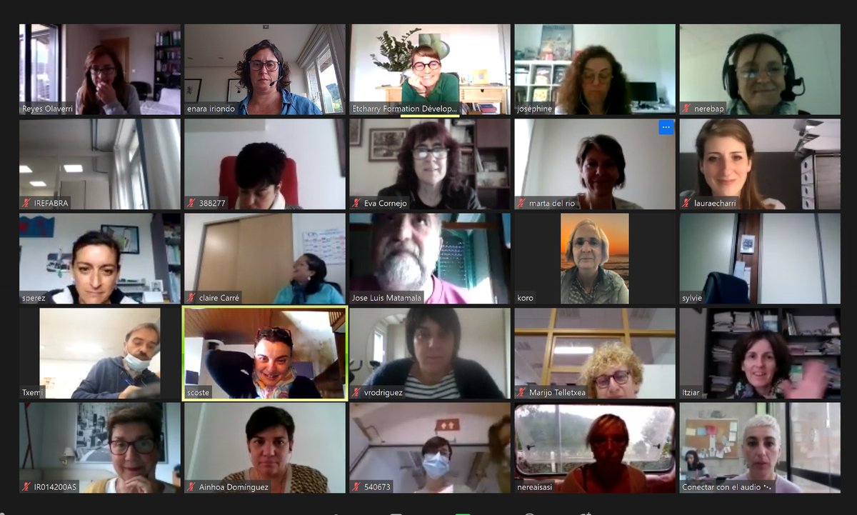 Online bada ere, #KOMPAR mugaz bestaldeko taldearen bilera ospatzen ari gara. Egoera berriak sortu dizkigun erronkei erantzuna emateko momentua.
Reunión online de la plataforma transfronteriza KOMPAR. Dando respuestas a los retos que la situación actual nos plantea.
#euroregion