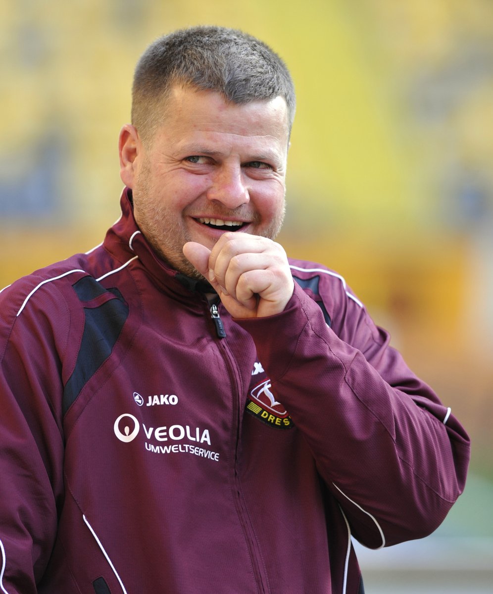 DynamoDresden's tweet photo. 196 Pflichtspiele für die SGD, DDR-Meister 1989, Doublegewinner 1990, Dynamos Bundesliga-Rekordspieler & 2009-2011 SGD-Cheftrainer: Matthias #Maucksch feiert seinen 51. Geburtstag! 🥳 Wir wünschen von Herzen nur das Beste, viel Gesundheit & ein frohes neues Lebensjahr🍀 #sgd1953 https://t.co/xavaiW6Nyu