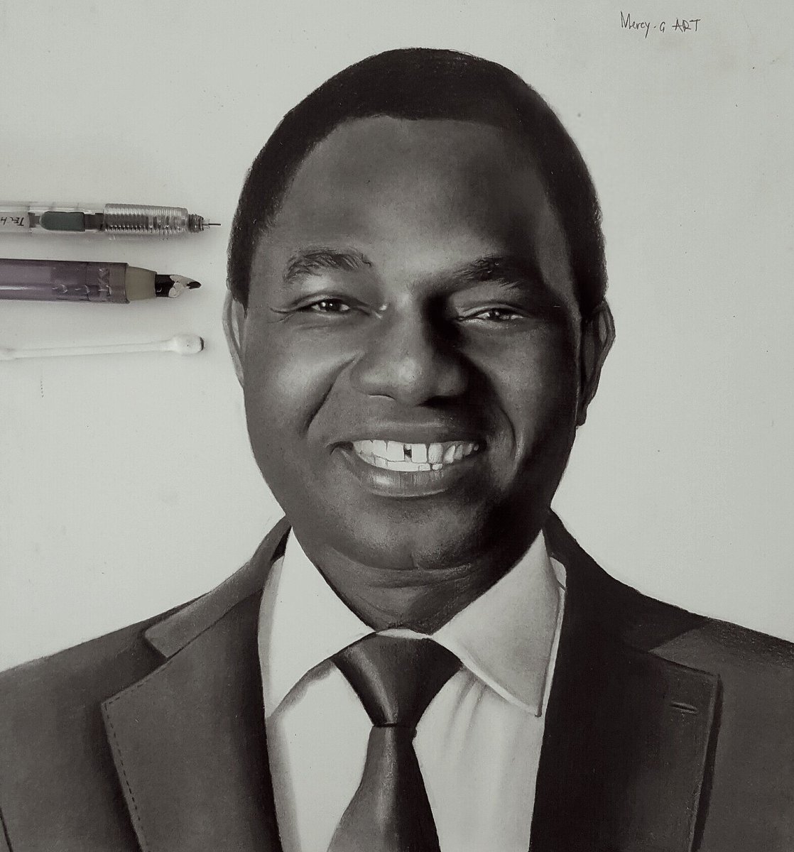 MercyGondwe7's tweet photo. Mr @HHichilema Aka Bally
help me retweet this 
The pencil lady https://t.co/lcLGkecOuC