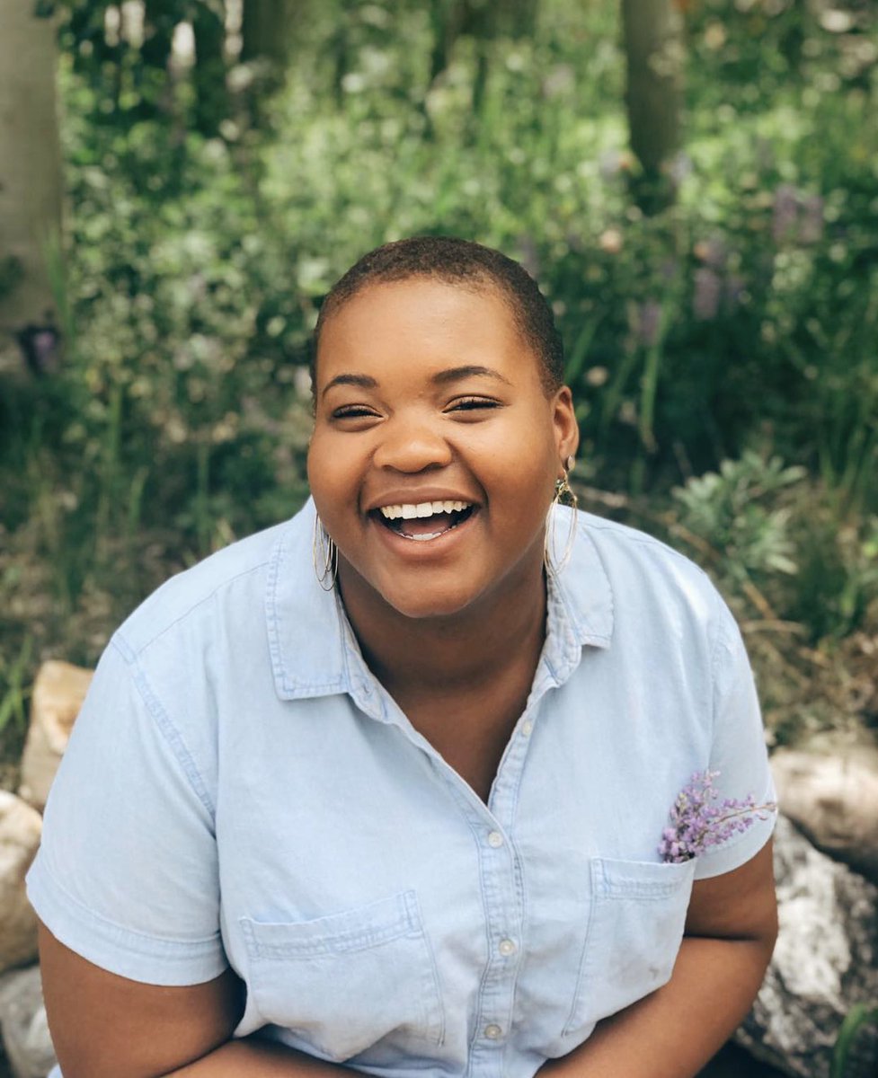 joygarland_'s tweet photo. My friend Allison is a pastry chef and has a new cookbook!! Here’s the link if anyone is interested in having some delicious cake recipes🧡 https://t.co/1wVNXH04cQ https://t.co/GH9huu9JNM
