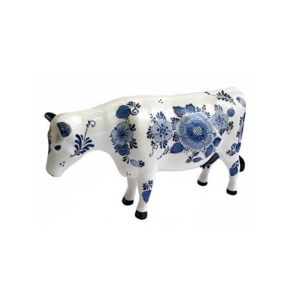 RGoedewaagen's tweet photo. The Cow Blue Delft is not just an average product. Not only is it an original product, it is also decorated with the traditional Blue Delft. A traditional Dutch way of painting.
#cow #bluedelft #ceramic #design #handmade #handpainted #crafstmanship #royalgoedewaagen #since1610 https://t.co/g1HVeBQzgQ