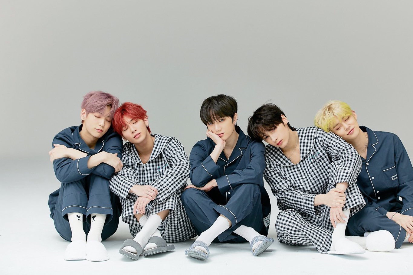 TXT パジャマ TOMORROW X TOGETHER 公式 パジャマ ETERNITY TOMORROW X