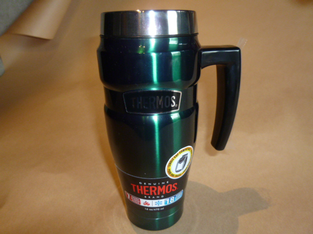 Hcg Dol アウトドアに便利 カップみたいに飲めるところが気に入って Thermos ステンレスキング 473ml ハンドル付きトラベルマグをアメリカamazonからまとめて購入しました Dmで 送料ご負担ください クランベリーレッド 4800 アーミーグリーン 5500