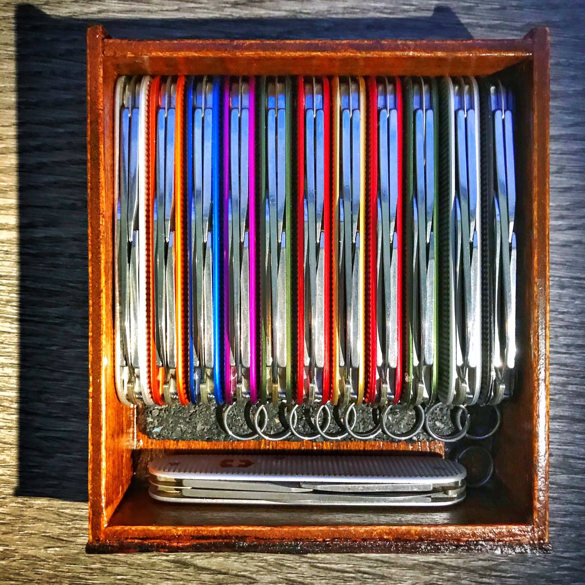 hotpixel's tweet photo. ¡Necesito las azules 2015 y 2020 también!
#everydaycarry #victorinox #victorinoxcadet #myvictorinox #sakallday #pocketcarry #pockettool #knifecollector https://t.co/f9smyCdzF1