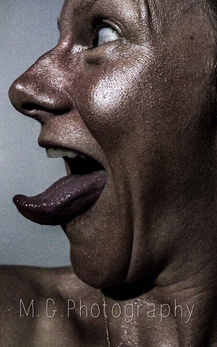 MgPhotography's tweet photo. Me being creepy #freaky #photography #nude #scary https://t.co/OyB0Vg5XQy