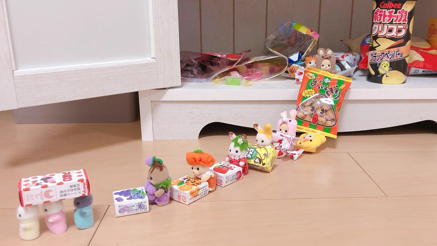 「シルバニアファミリー」可愛いお菓子を運行列！
