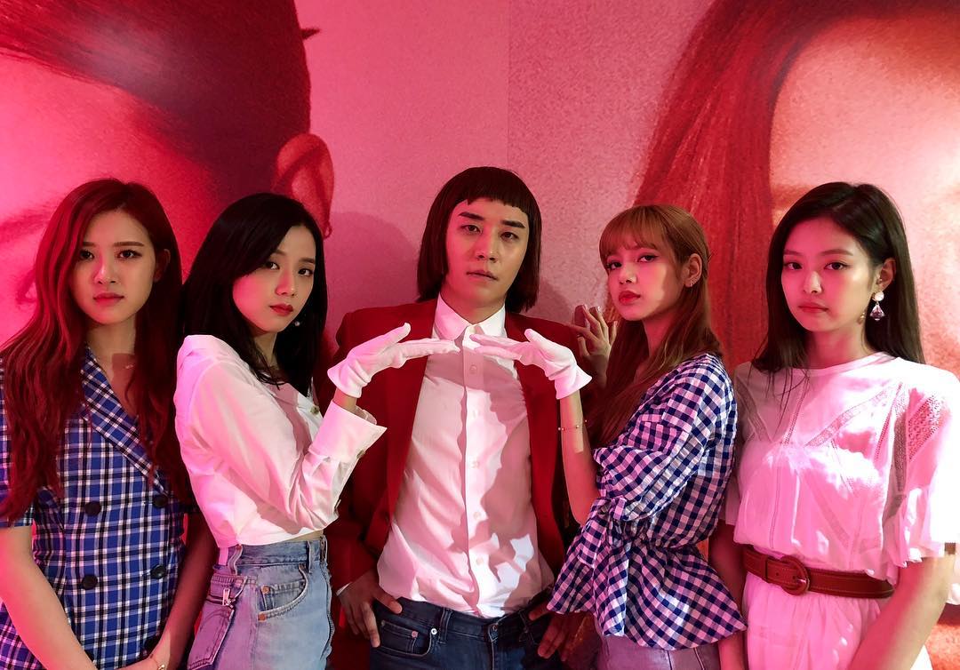 Remember when Seungri danced with blackpink during their D4 promotions? This shit's iconic. Again, what you call this if this ain't sunbae supporting juniors?