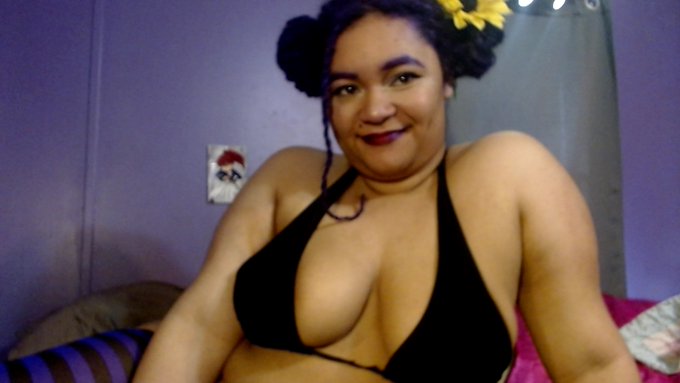 you may have missed me online today but there is always my onlyfans where we can chat💜https://t.co/AIrbNdu3BJ<a href="/tag/cosplay"class="tags"><span>#cosplay</span></a><a href="/tag/bowsette"class="tags"><span>#bowsette</span></a>