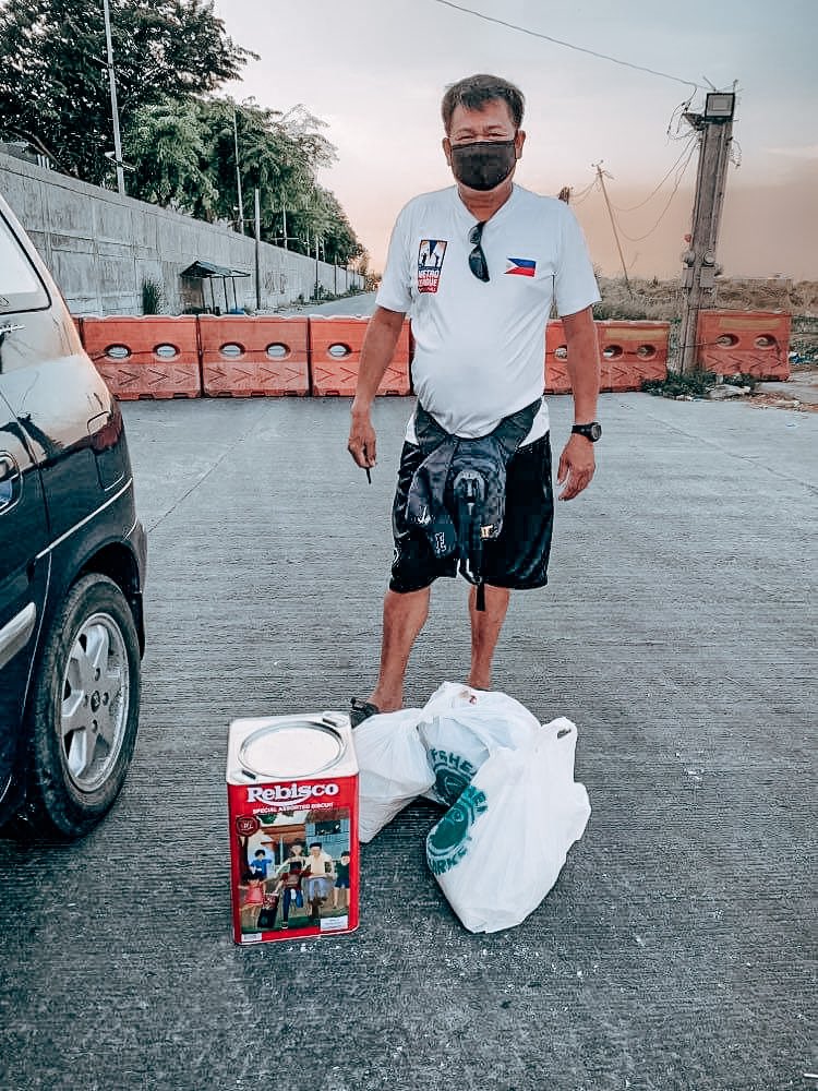 itscharosoriano's tweet photo. Once again, thank you to all the donors for supporting these causes. The #CareForAll campaign is still ongoing. Sharing w/ you some of the photos of our game-day personnel who already received their care packs and @RebiscoPH cans. You may still donate via details below. 🙏🏽💙 https://t.co/LCNcNsCvZs