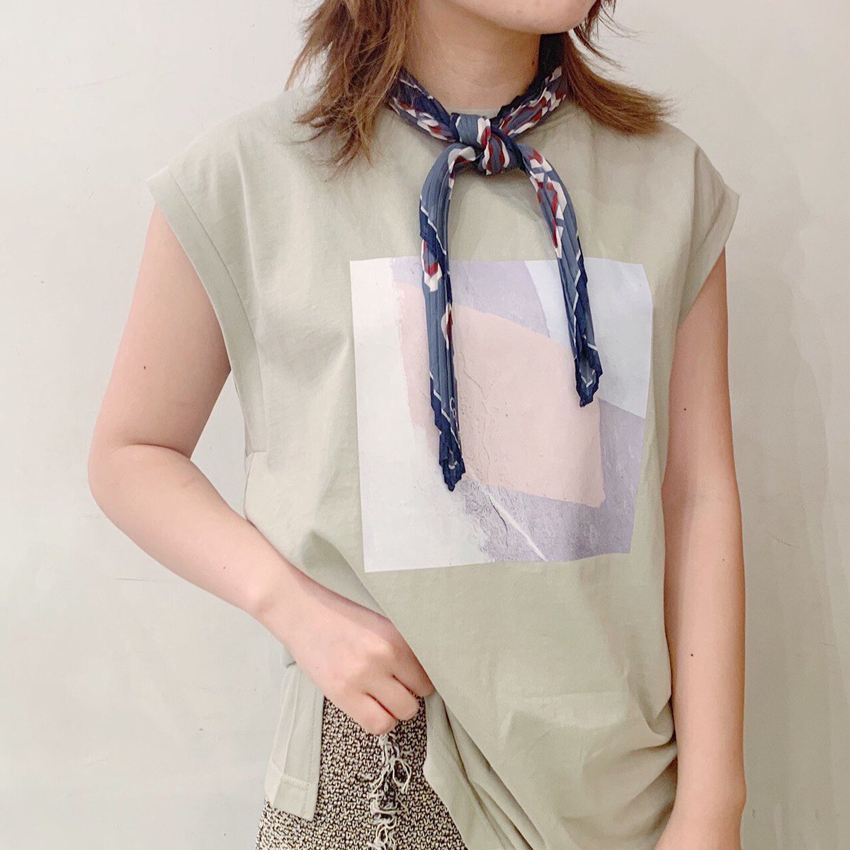 Chelsea A Twitter Casselini プリーツスカーフ カラー ブルー ベージュ 4000 Tax ポリエステル プリーツ 加工の素材なので 手首や首元にサッと巻きやすい長方形タイプのスカーフ しなやか かつ軽やかな素材だからこそ 夏でも気軽にプラスしやすいのが嬉しい