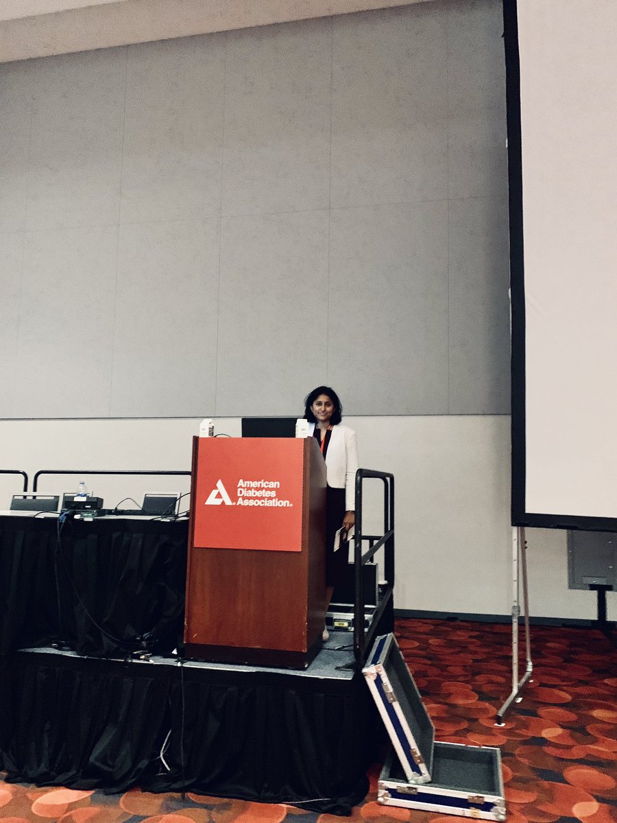 SGS_DnE's tweet image. It has been exactly a year since this work was presented #ADA2019; Project mentored @medmum3 &amp;amp; supported @UHL_ClinEd @LDC_tweets😊#PatientSafety #InsulinSafety A parallel &amp;amp; a popular session at the time #TheLegend @kamleshkhunti😁What a diff 🌍we live in now🦠✈️⛔️#ADAGoesVirtual