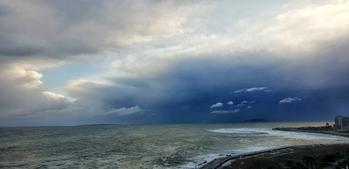 deon_bing's tweet photo. Colder and still snowing in the @Matroosberg . Stormy weather up there. More #CapeTown rain today in SW winds. Sunrise 7:48am
https://t.co/OcXvZibNo8
@Heart1049FM @lovecapetown #Capetownisawesome https://t.co/uFoc4BaMKm