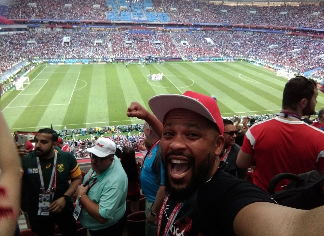 ChiseledOut's tweet photo. @DarrenKeriSky Super Selfie. The Rugby World Cup 2018 Russia vs Spain Quarter Finals. #HuaweiAppGallery #HuaweiP40Series https://t.co/w7fkLm9jyw