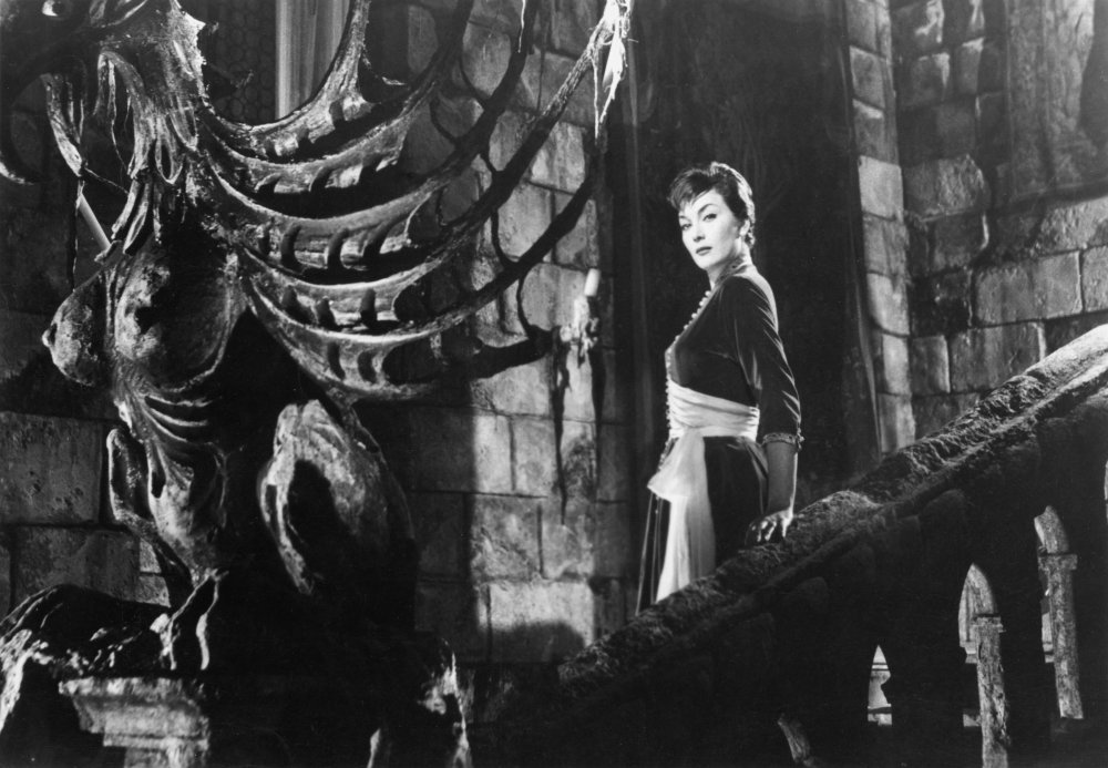 thepopeoftrash's tweet photo. #IVampiri (1957)

#RiccardoFreda #MarioBava https://t.co/745bw24oxS