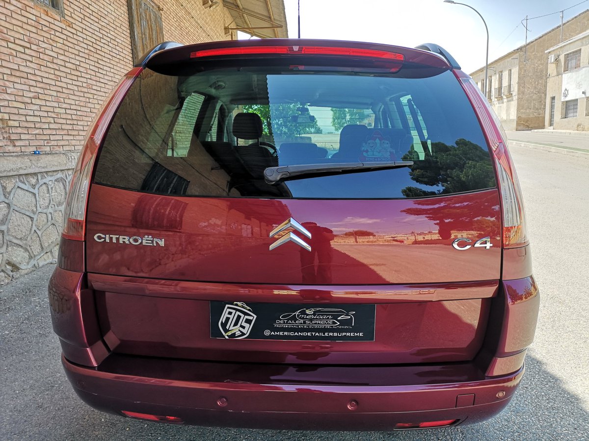 💢 Citroën C4 💢
.
1. Limpieza y descontaminación
2. Restauración de faros
3. Pulido en dos pasos
4. Cera de última generación con Sio2 
.
#americandetailersupreme #c4 #citroen #rojo #familycars #pasion #detailer #españa #detailingofinstagram #instagram #sax