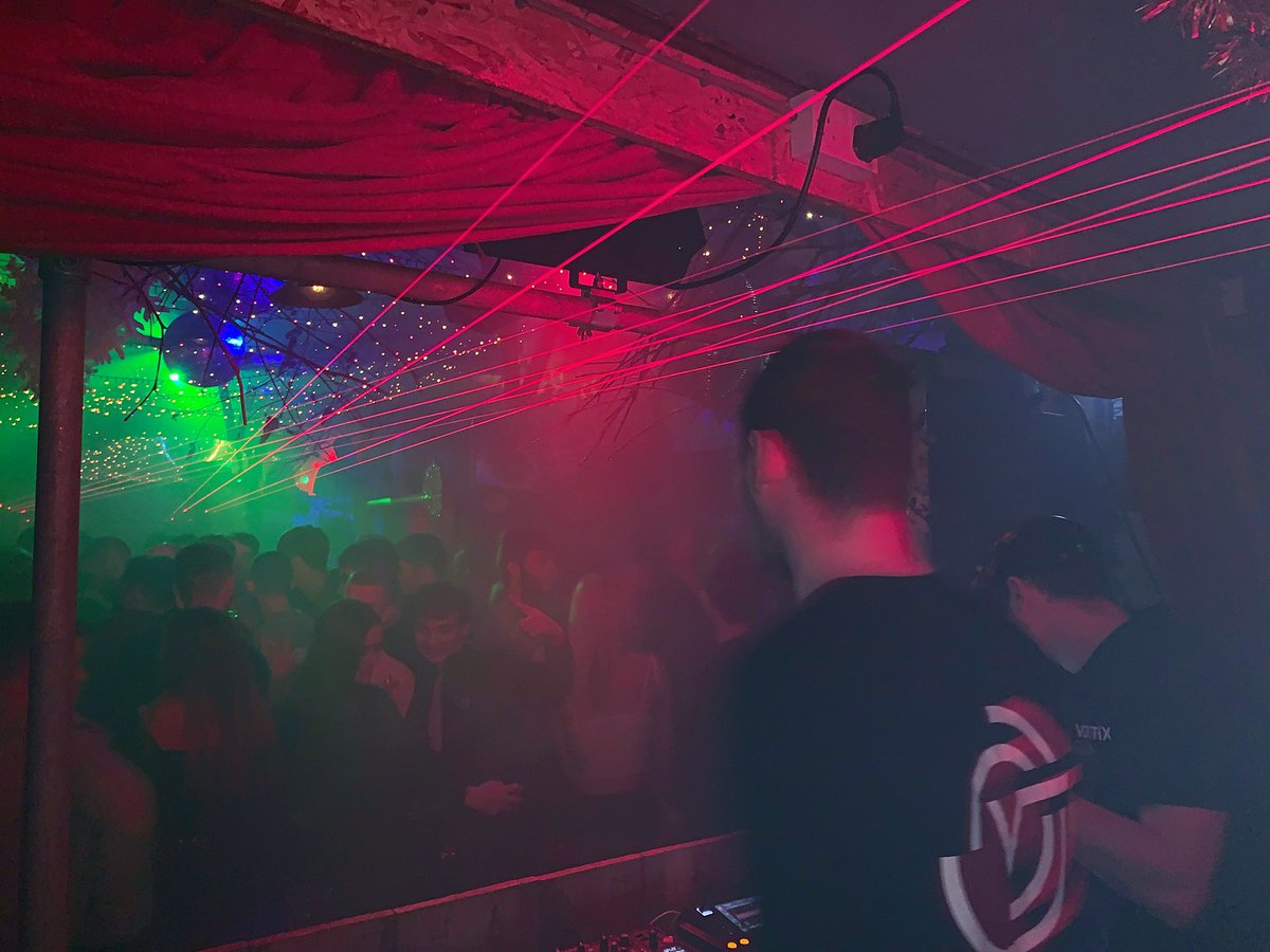 26/12/19📸
Throwback to our Boxing Day party!
Biggest event to date🙏