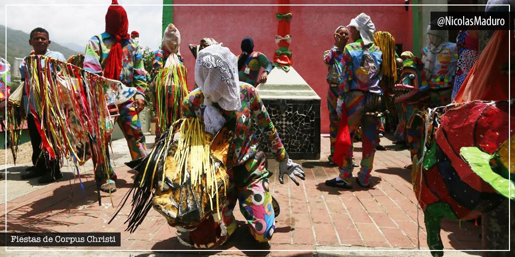 NicolasMaduro's tweet photo. Extiendo mi saludo a nuestros Diablos Danzantes de Corpus Christi, quienes hoy desde sus casas rinden homenaje al Santísimo Sacramento. Una tradición cultural que nos conecta con los valores cristianos y ancestrales presentes en nuestra lucha milenaria del bien contra el mal. https://t.co/mPWch5tttl