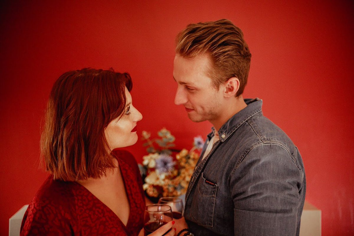VioletHazeFilms's tweet photo. Going back to 2019, we released Red - a short thriller showing the events of one night unfolding for Ed and Anna. Written and directed by Paul Barr, it’s available to watch over on our YouTube channel https://t.co/tTd1jJe5TU
#shortfilm #ukfilm #indiefilm #FilmFestival #shortfilms https://t.co/KxRAOk3lLq