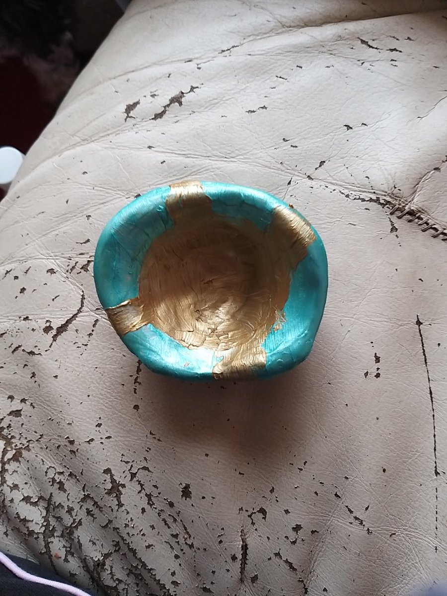 CongletonHS's tweet photo. During lockdown, Y7 Toni P, was lucky enough to receive a pottery wheel for her birthday. As her first project, she created this pretty trinket pot to cheer up her Nan, who has been shielding. We're looking forward to seeing more of your creations, Toni. #NewSkills https://t.co/Mog6wPiHHF