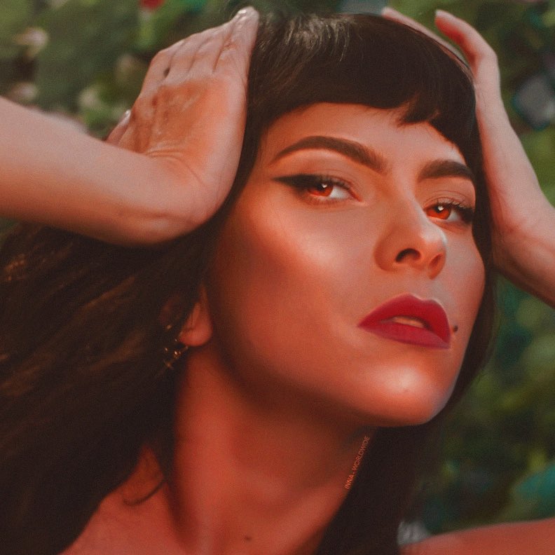 sorandomlaur's tweet photo. layout + profile picture created for @INNA_ClubRocker https://t.co/6L0bxdUJok