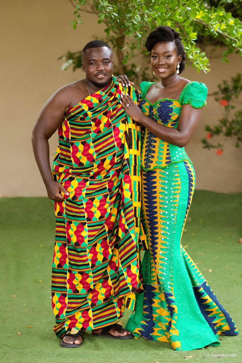 passiboo's tweet image. We marry finish. Can’t get over this kente, Charley. Sadia Sanusi did that!