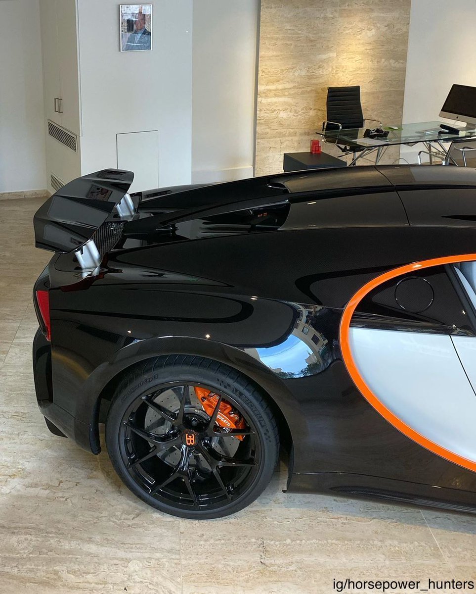 BiIlionaires's tweet photo. Penguin spec 🐧 https://t.co/0WyWmAZxEw