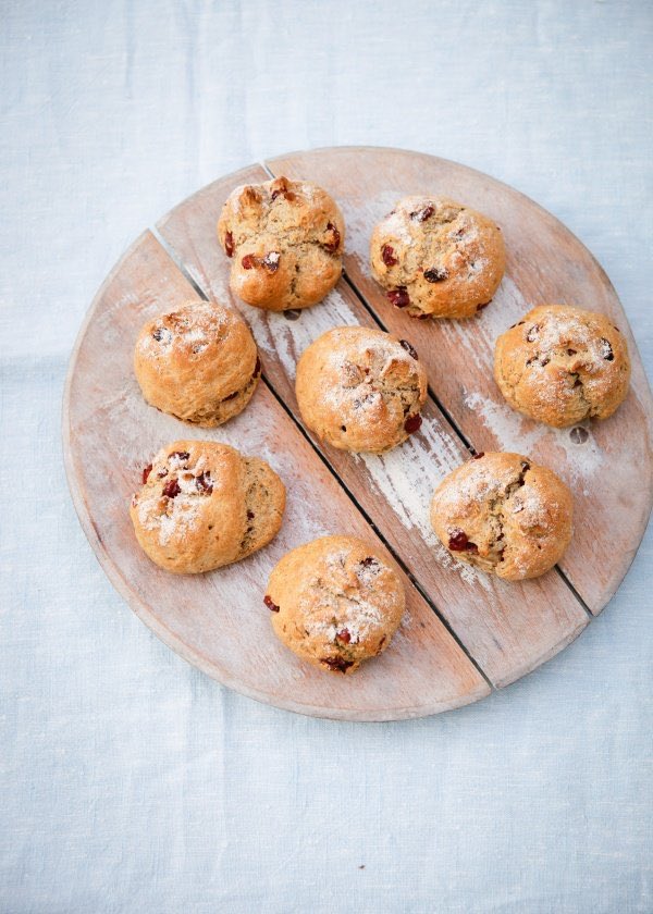 Nigella_Lawson's tweet photo. #RecipeOfTheDay is Soda Bread Buns with Fennel Seeds and Cranberries https://t.co/T3SbyLhwys https://t.co/bxbDLVru8G