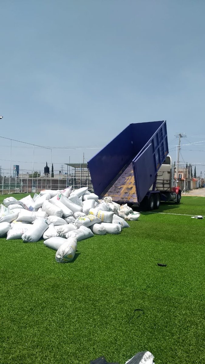 GreenTam1's tweet photo. Cancha en Texcoco 45 x 24 pasto fibrilado 45 mm 850 gr https://t.co/W47UbbqPnV