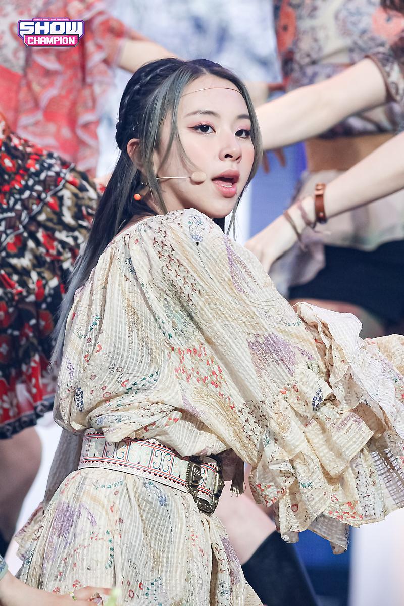 chaeng_intl's tweet photo. [PIC] 200610 MBC Show Champion (1)

https://t.co/j20dZBUuMD

#Chaeyoung #채영 #TWICE #트와이스 https://t.co/n2AQsjri0X