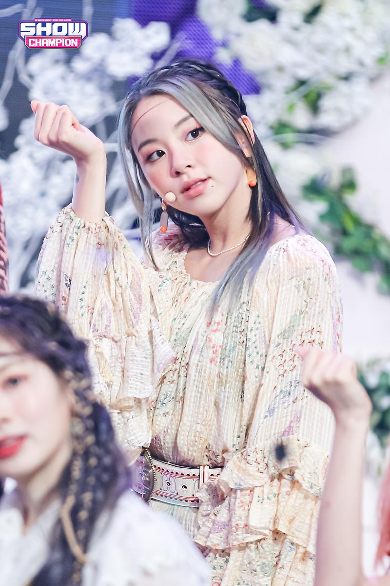 chaeng_intl's tweet photo. [PIC] 200610 MBC Show Champion (2)

https://t.co/j20dZBUuMD

#Chaeyoung #채영 #TWICE #트와이스 https://t.co/TPGeUvJekq