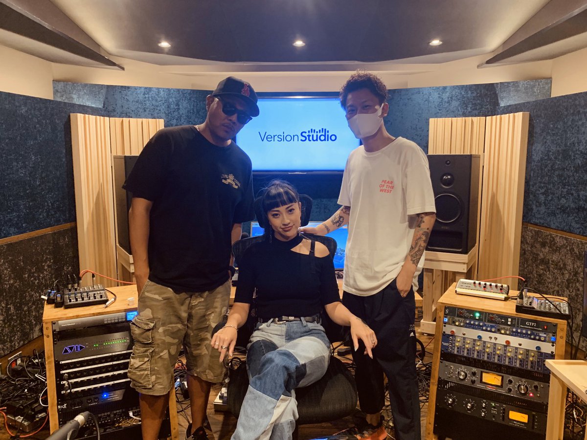Version_ST's tweet image. TODAY&apos;S RECORDING🔥
JOE IRONさん・JASMINEさん、ありがとうございました！

皆様に安心して演奏・歌唱していただけるよう、感染症対策にしっかりと配慮しレコーディングも再開しております🎤

#VersionStudio #オクターブミュージック