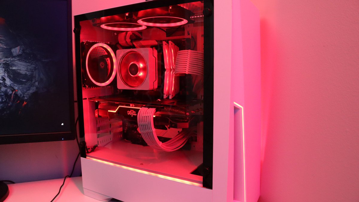 Gaming Setup Pink And White - canvas-hose