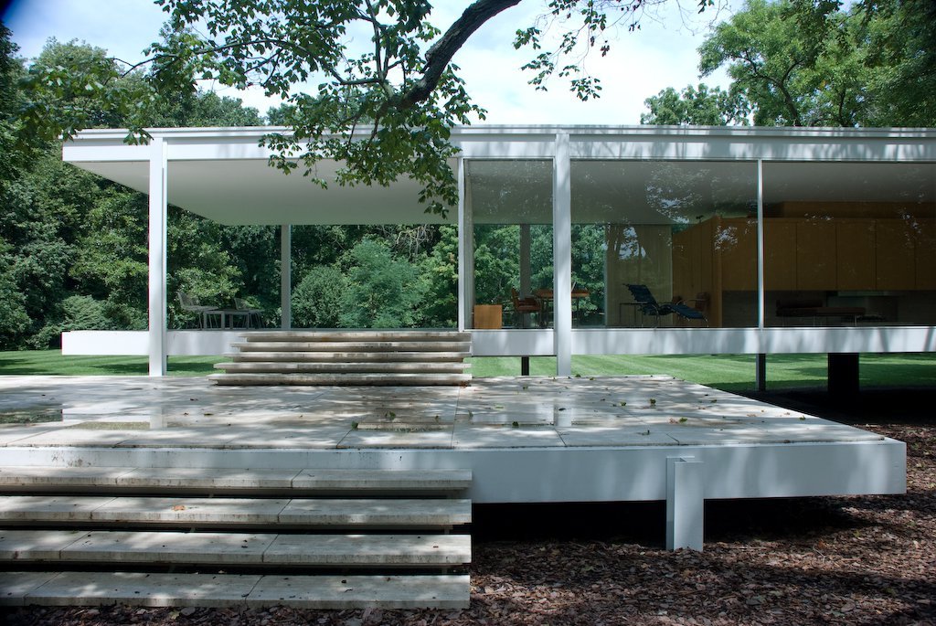 ¡Muy buenos días!
Hoy,en #ArquitecturasQueMolanYporqué os hablamos de la casa Farnsworth, de Mies van der Rohe. ¡Entra en nuestro IG y FB descubre todo sobre ella!
IG: ⬇️⬇️
instagram.com/p/CBSe1PYq97v/…
FB: ⬇️
m.facebook.com/story.php?stor…
#horizontal #a2 #JuevesDeArquitectura #arquitectos