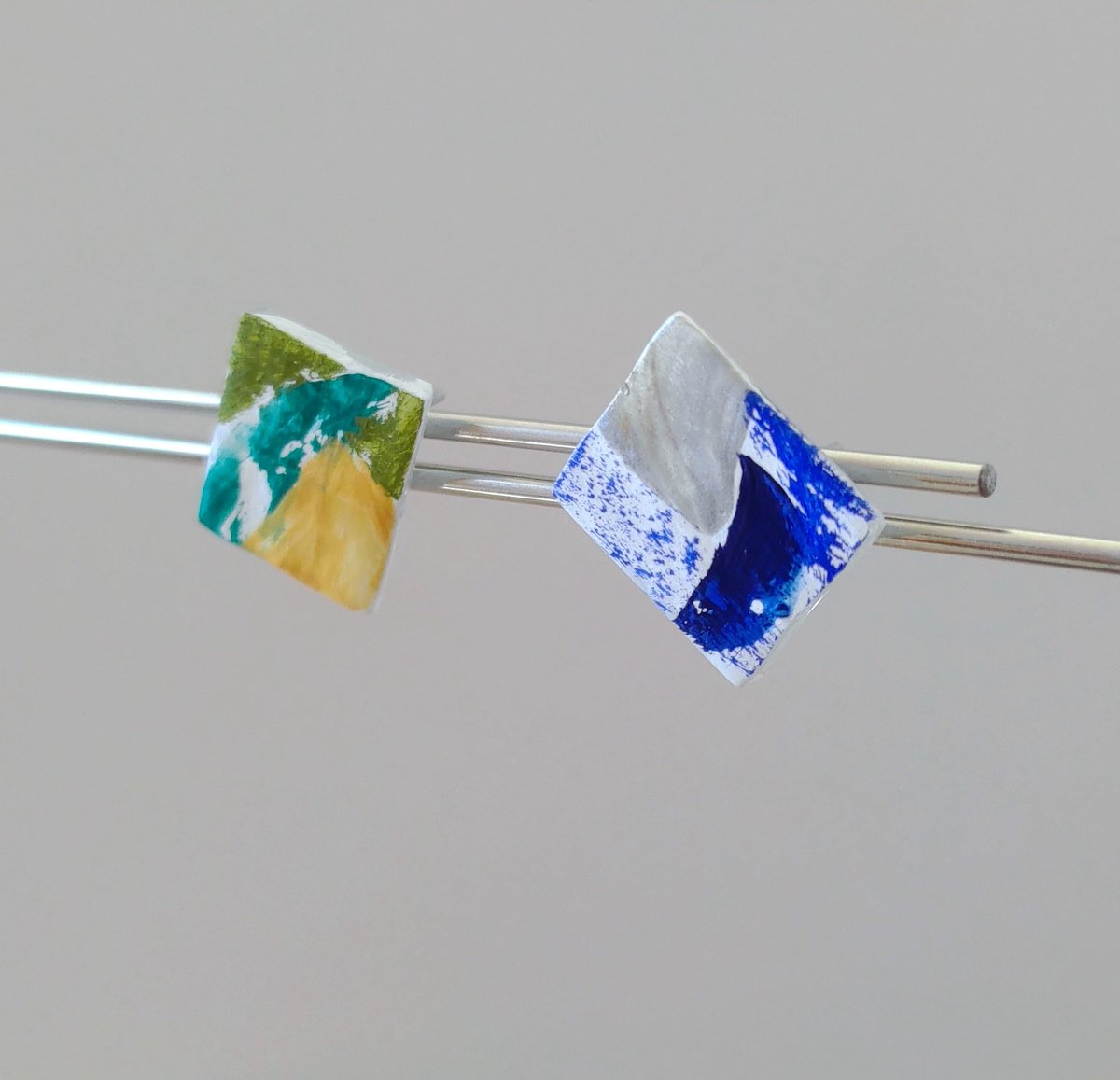 Kmari アクセサリー イラスト作家 アートなスクエア 青色系 選べるイヤリング T Co Mnfijfs6ly メンズにもオススメ あえてレジンコーティングしてない武骨なピアスです ひとつひとつ手描きのオンリーワン プレゼントにもいいですよ Kmari アクセサリー イラスト作家 アートなスクエア 青色系 選べるイヤリング T Co Mnfijfs6ly メンズにもオススメ あえてレジンコーティングしてない武骨なピアスです ひとつひとつ手描きのオンリーワン プレゼントにもいいですよ