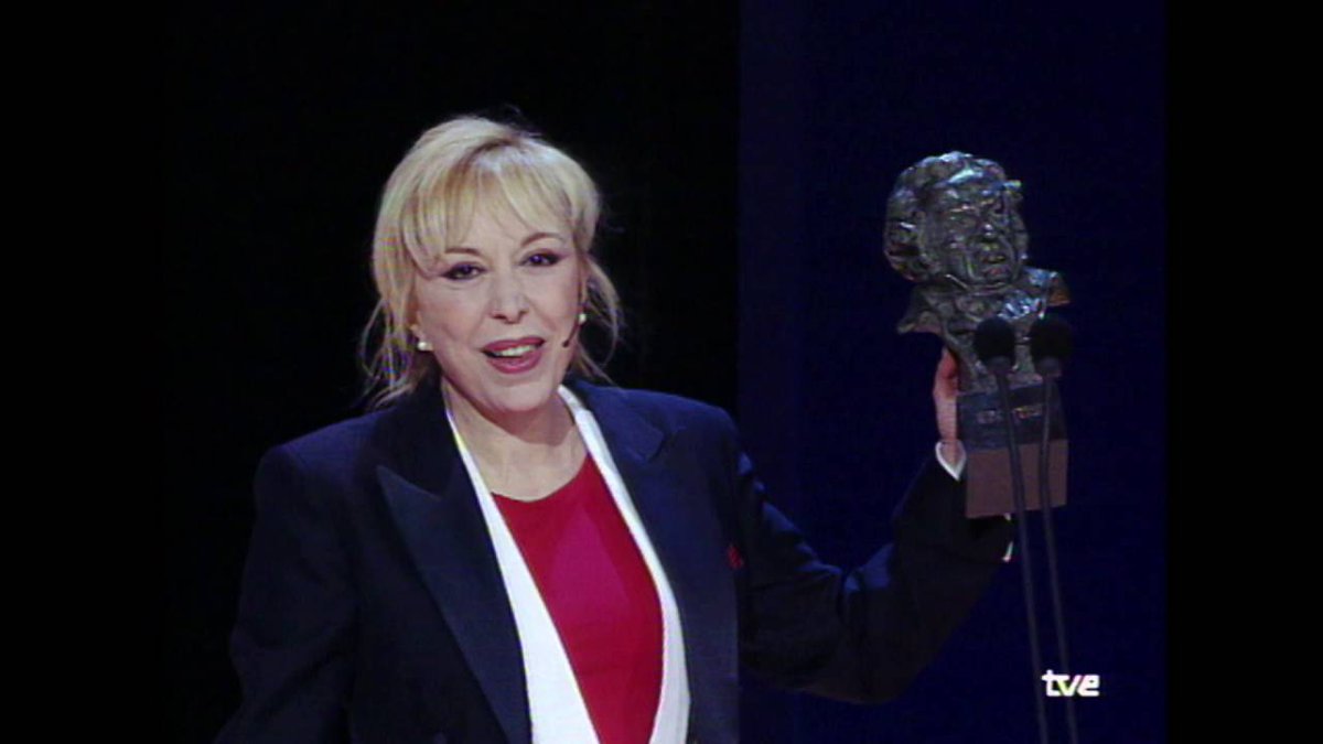 Fallece en Barcelona a los 78 años la actriz e inolvidable presentadora de los @PremiosGoya Rosa Maria Sardà. Ganó dos goyas como Mejor Actriz de Reparto, por Sin vergüenza y ¿Por qué lo llaman amor cuando quieren decir sexo? Recibió en 2010 la Medalla de Oro de la Academia. https://t.co/SKuZnamL28