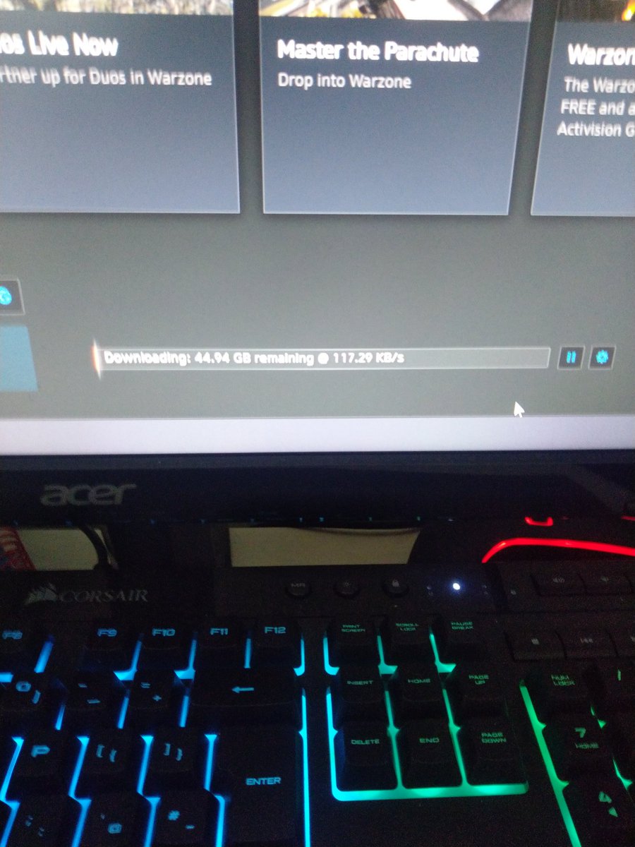 Timmins_Gaming's tweet image. I have no idea why this is soooo slow! 200mb internet and the update is downloading in KB/s WOW this is going to take all day!! #ModernWarfare #Warzone #codupdate #slowupdate
