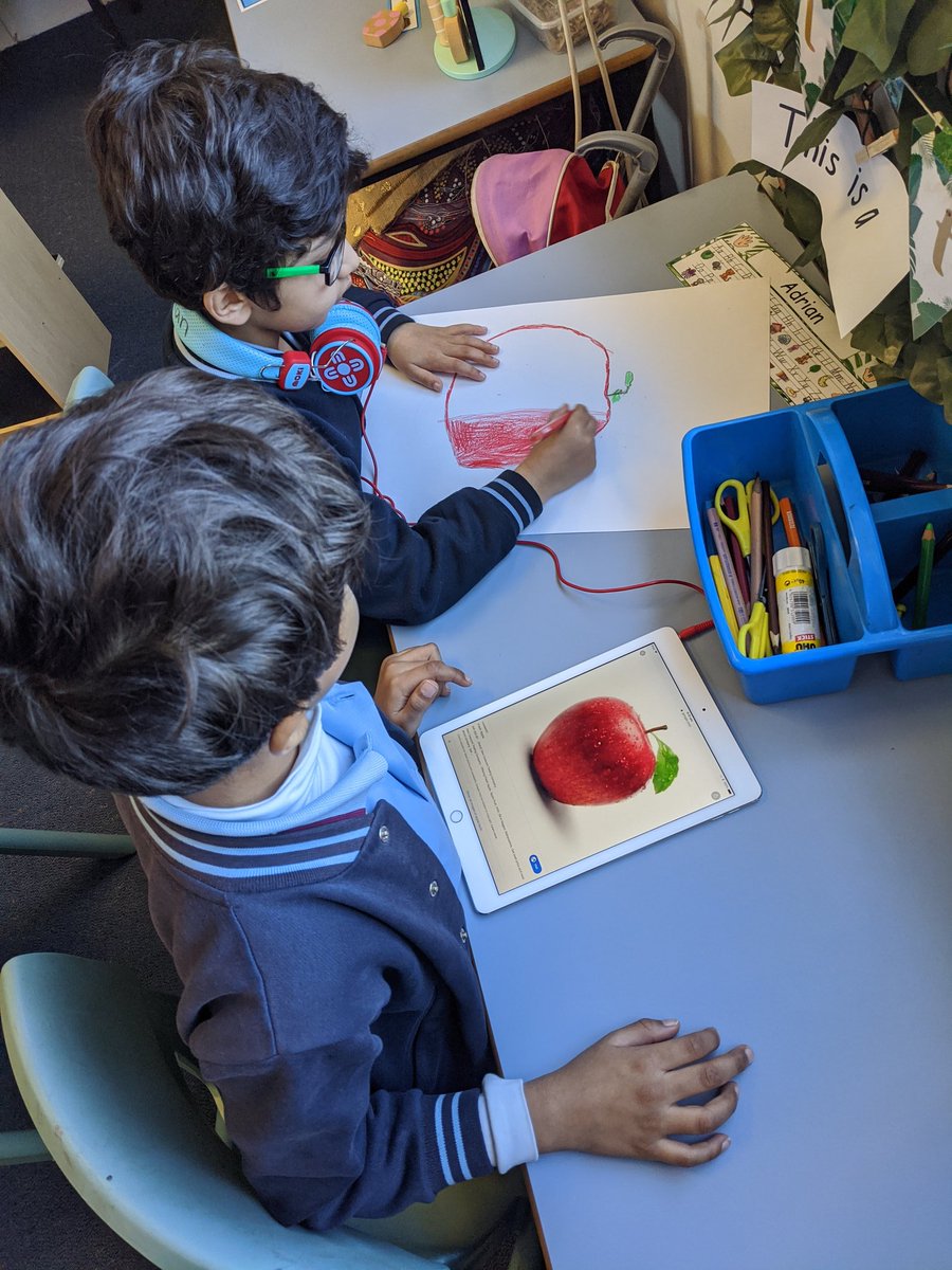 Thanks 2J for coming to help us research our favourite fruits and vegetables 🍓🍍🍌🥕 <a href="/KindersRosehill/">Rosehill Kinders</a> <a href="/rosehillps/">Rosehill PS</a> <a href="/MissJosephsAU/">Netania Josephs</a>