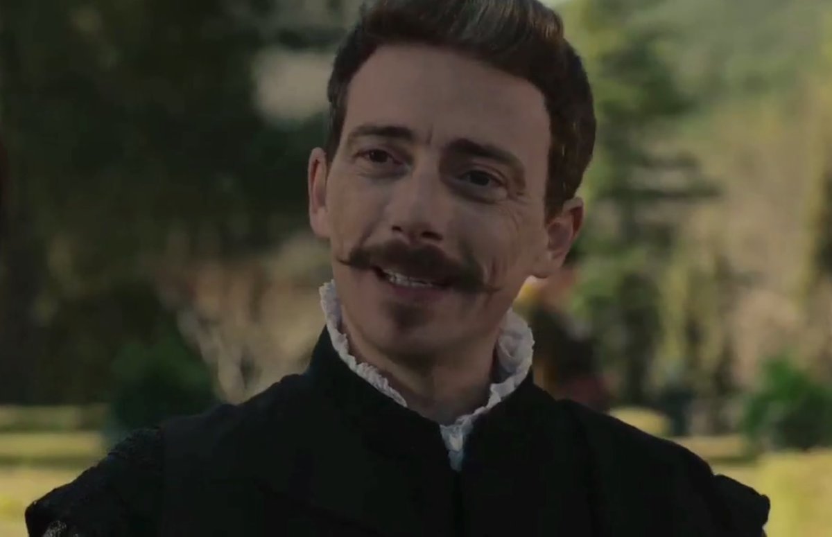 atencionobras's tweet photo. Es fotógrafo y pianista… pero sobre todo es actor. Se ha metido en la piel de infinidad de personajes, hasta el gran Lope de Vega del @MdT_TVE 
Y se ha convertido en “la voz del confinamiento” con sus recitales poéticos #PoesíaParaUnaCuarentena 
Hoy charlamos con @VctorClavijo https://t.co/0dJXWTzPvF