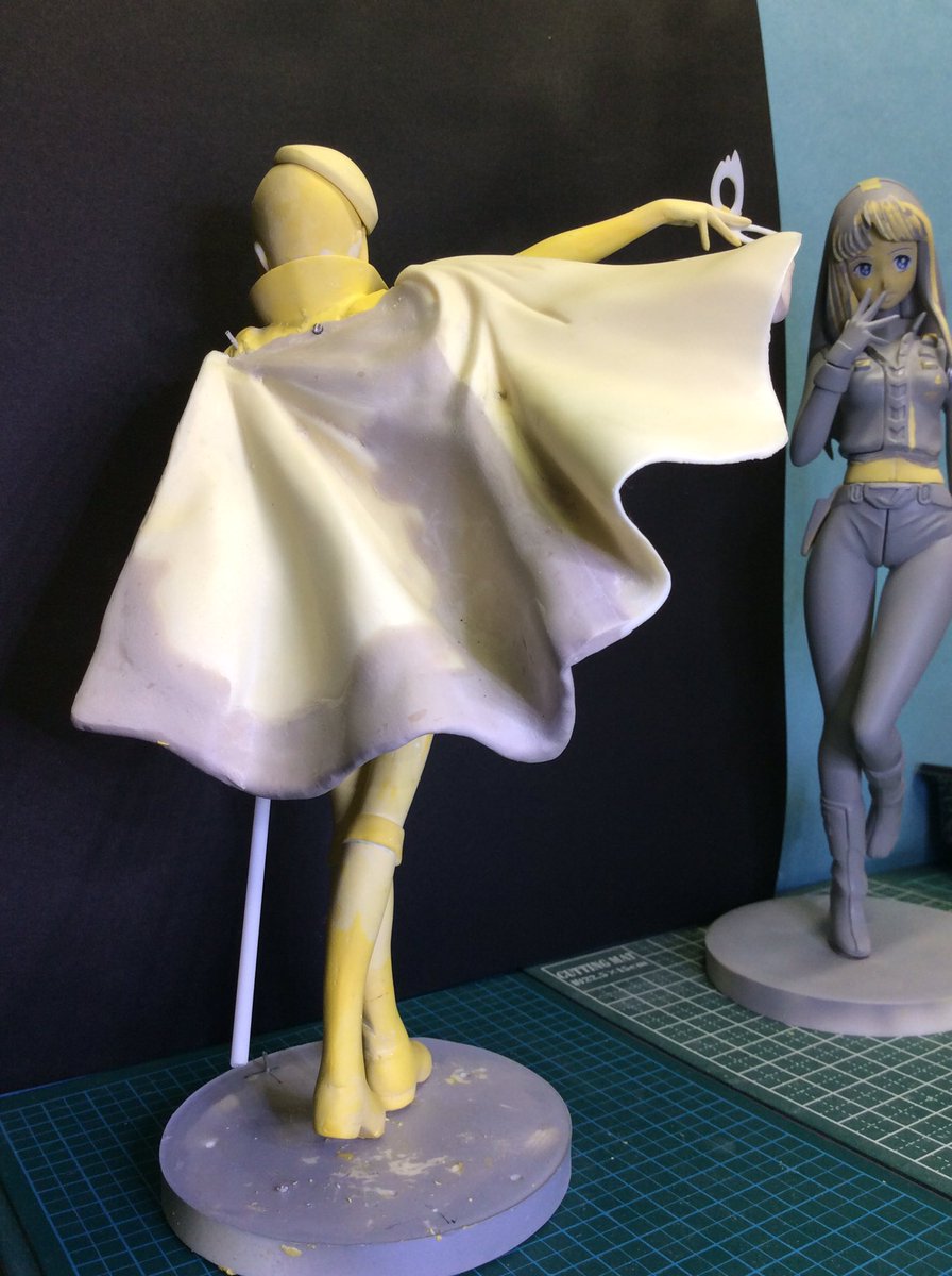 しま 瓦礫の島 今日の模型 シモーヌ ラ セーヌの星 マントの芯ができました 前に製作したハーロックさんのマントの複製 失敗作 を組み合わせて流用してみました 後は 髪の毛のポニーテールとリボンです ほぼ イメージ通りにできてきました コレは
