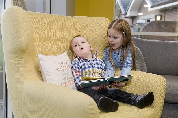 BluebellWoodCH's tweet image. #throwbackthursday to our photography day back in February. 

We think these photos of Edward's family are beautiful.

Help us continue supporting families like Edwards through #lockdown by joining our #LetsPledge campaign.

bluebellwood.org/letspledge 

@hospiceuk @Tog4ShortLives