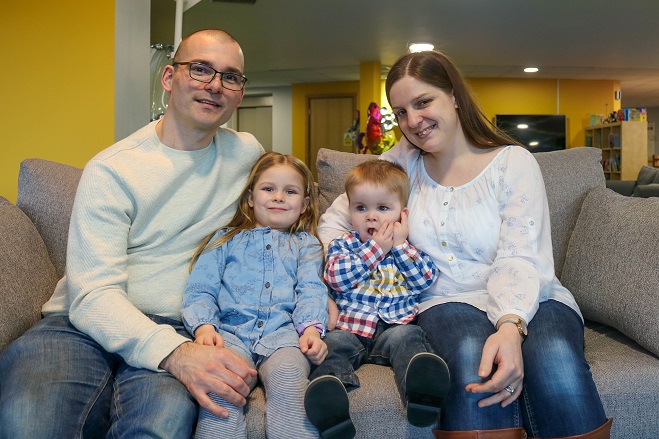 BluebellWoodCH's tweet image. #throwbackthursday to our photography day back in February. 

We think these photos of Edward's family are beautiful.

Help us continue supporting families like Edwards through #lockdown by joining our #LetsPledge campaign.

bluebellwood.org/letspledge 

@hospiceuk @Tog4ShortLives
