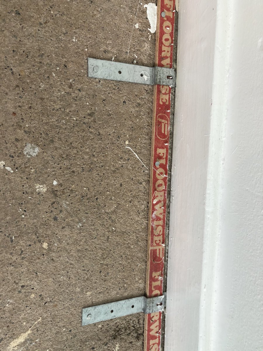 Anybody remember em clip back in the day #toooldfirthis <a href="/rmf80/">Rob Fitzgerald</a> <a href="/Installerbyron/">Masterfitterbyron</a> <a href="/jwrightfooring/">John Wright</a> <a href="/Cre8tivefloor/">cre8tive flooring</a> <a href="/Brianking74/">Brian king</a> <a href="/RobHarperpcf/">Rob Harper</a> <a href="/CrescentCarpets/">Crescent Carpets</a>