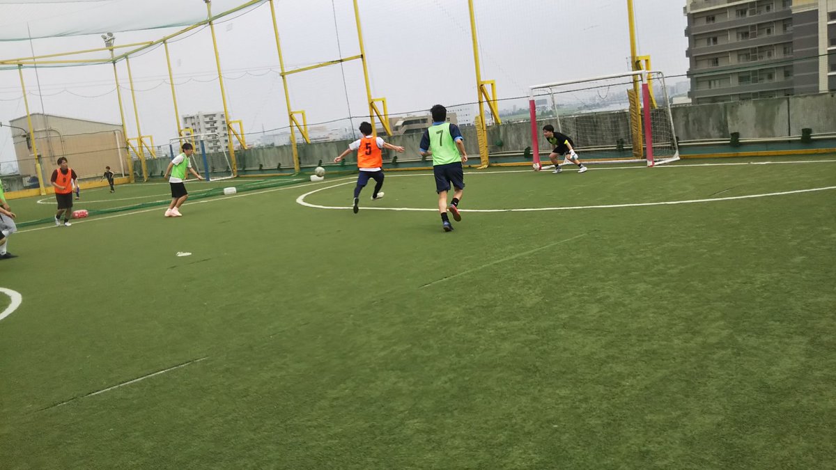 calcio_futsal's tweet photo. カルチョでフットサルを😆😆！
関東エリアで毎日個人参加型フットサルを開催しております！！
フットサル好きな人は
一度カルチョに来てみてください！
楽しいこと間違いなしです♪
予約はHPから出来ます！！
.
.
#カルチョ #calcio #フットサル
HPはこちらです！
↓↓↓
https://t.co/3flKsFfTLH https://t.co/m6iq0P1v7X