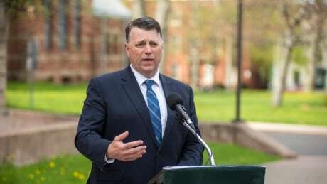 CBCPEI's tweet photo. Atlantic premiers committed to opening regional borders by early July, King says https://t.co/2yAYaAlm32 #pei https://t.co/JfO3Ahb337