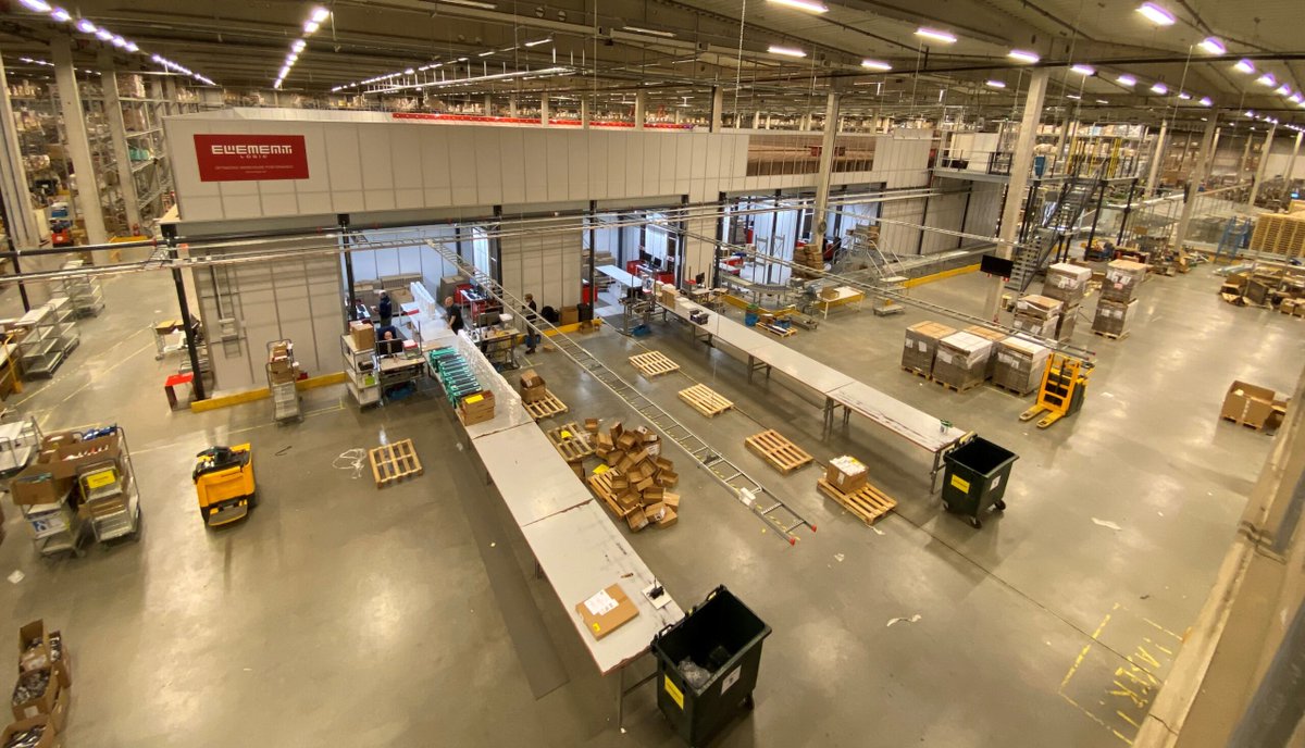 ITkanalense's tweet image. #Dustin drar upp lagertempot med ny #Robotlösning - Nu investerar #Dustin, som är en av Nordens ledande e-handlare, i ett robotlager.
Roboten ska bland annat öka servicegraden mot kunderna ... - IT-Kanalen - it-kanalen.se/dustin-drar-up… - - #ITKUNSKAP